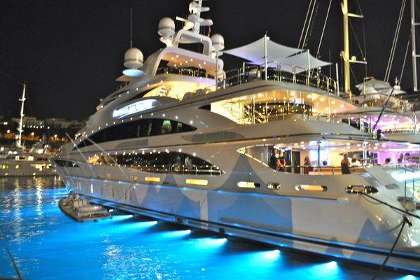 Charter a yacht for events