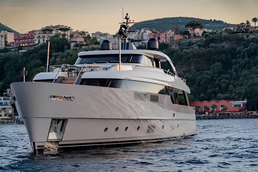 invictus yacht san lorenzo